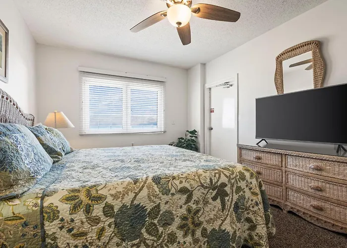 Tropical Winds 104 Holiday home